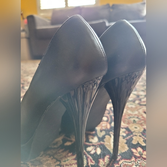 (Used) Shoe Candy Black High Heels Sz.6 - Picture 2 of 4